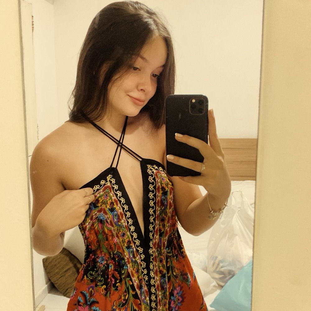Larah com H