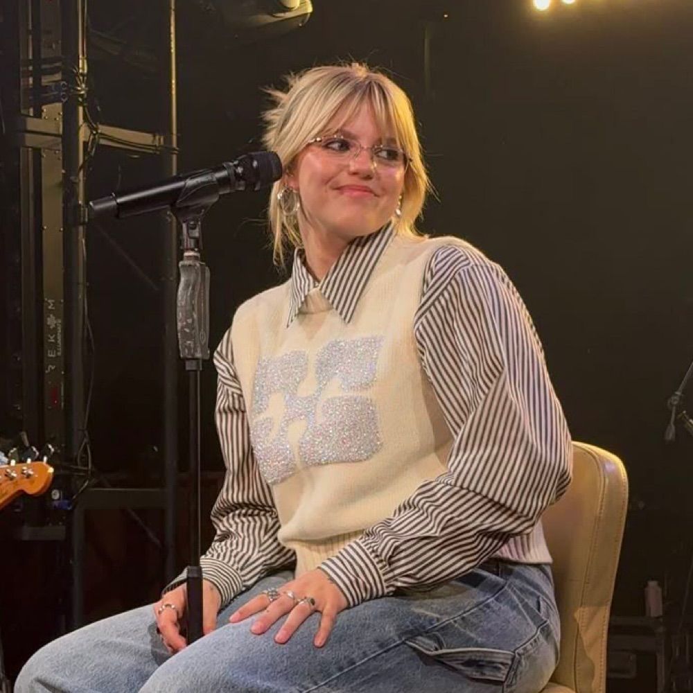 ruth(less)⁷❄️💌⟡ ݁₊