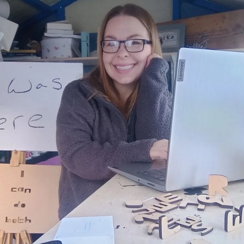 Dr Abbie Cairns