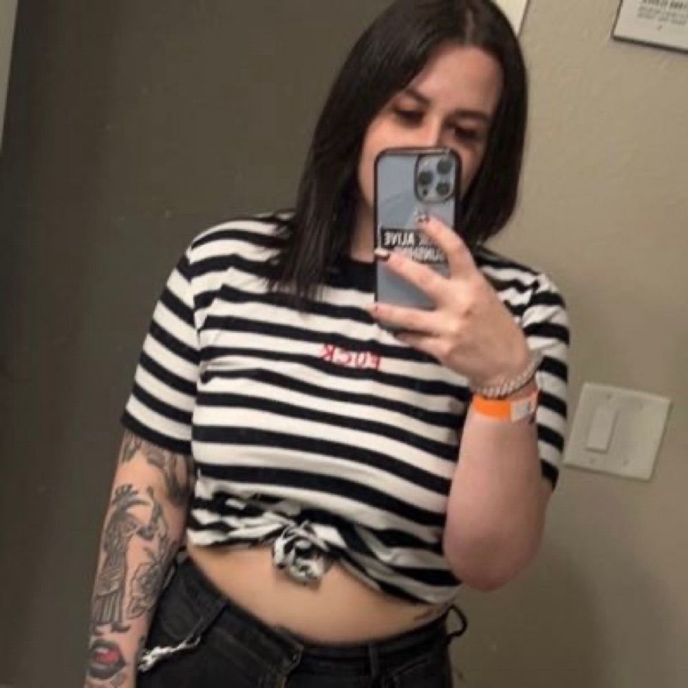 Ashley 🔪