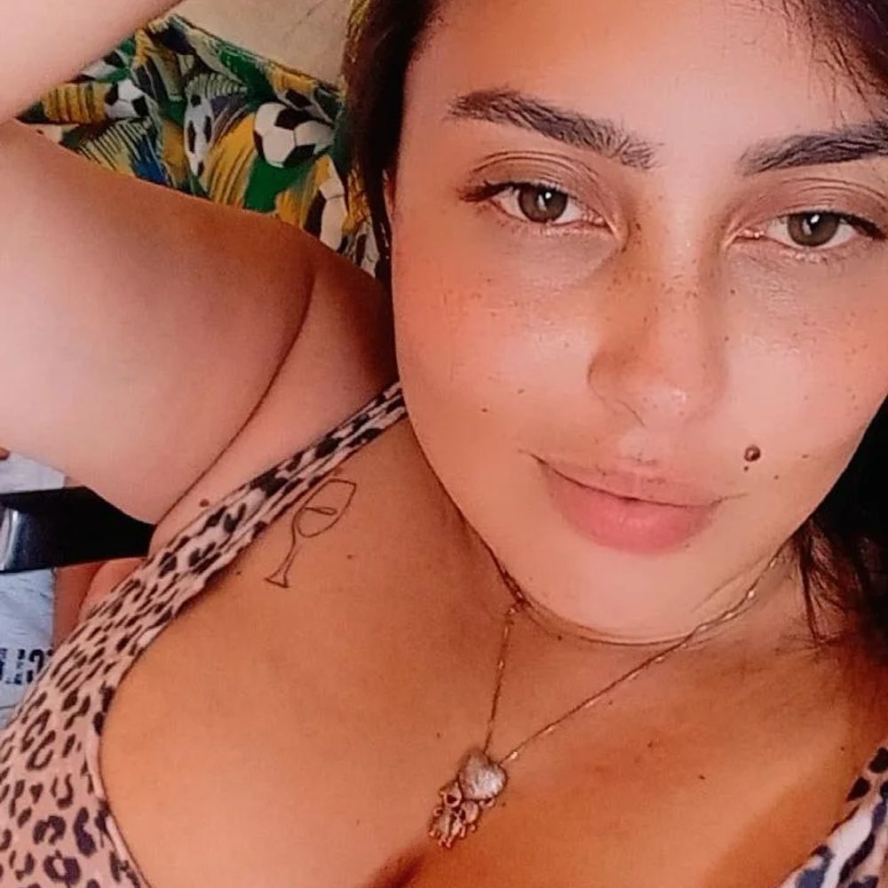 Elisa Oliveira 