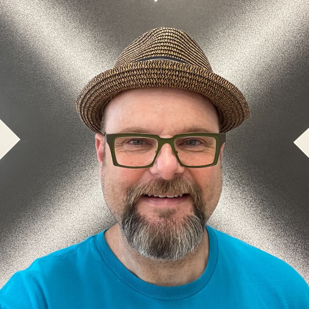 Alan Gratz
