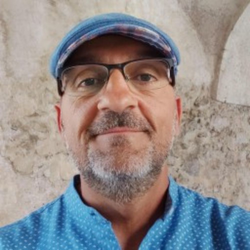 Víctor J. Sanz