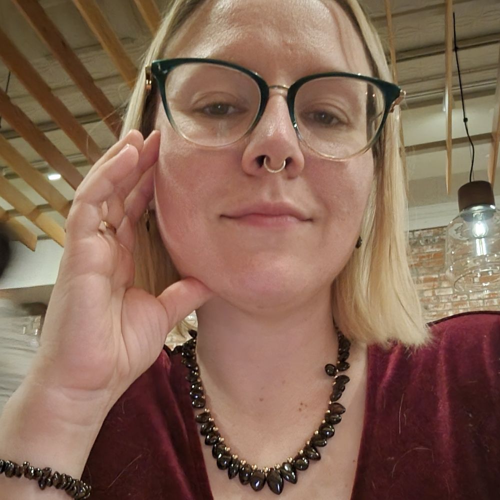 Allora Jay (she/they)