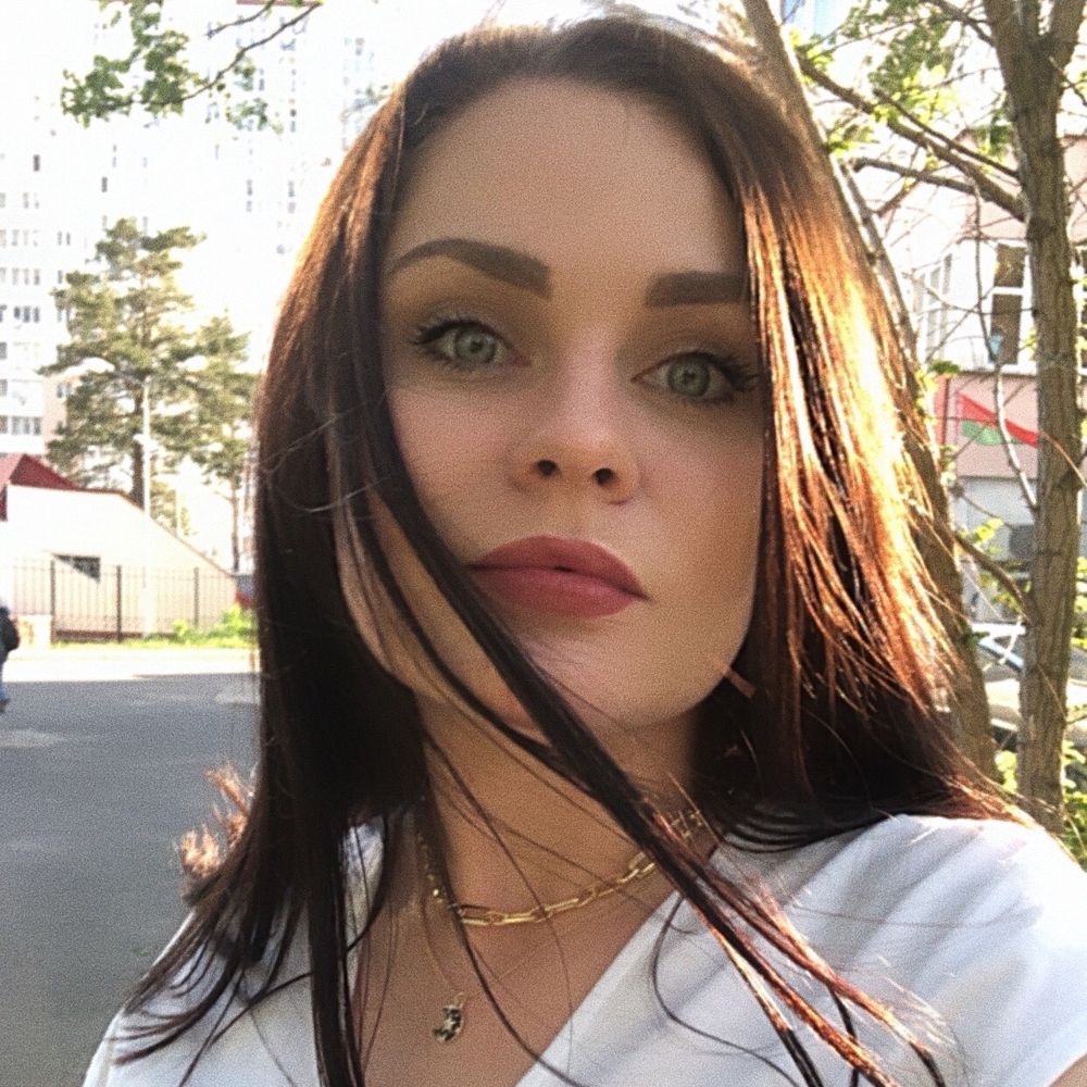 Alesya 🐰