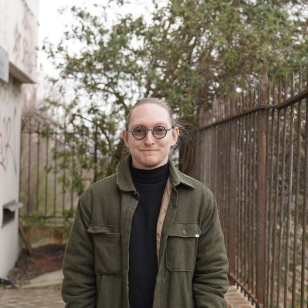 Nicolas H