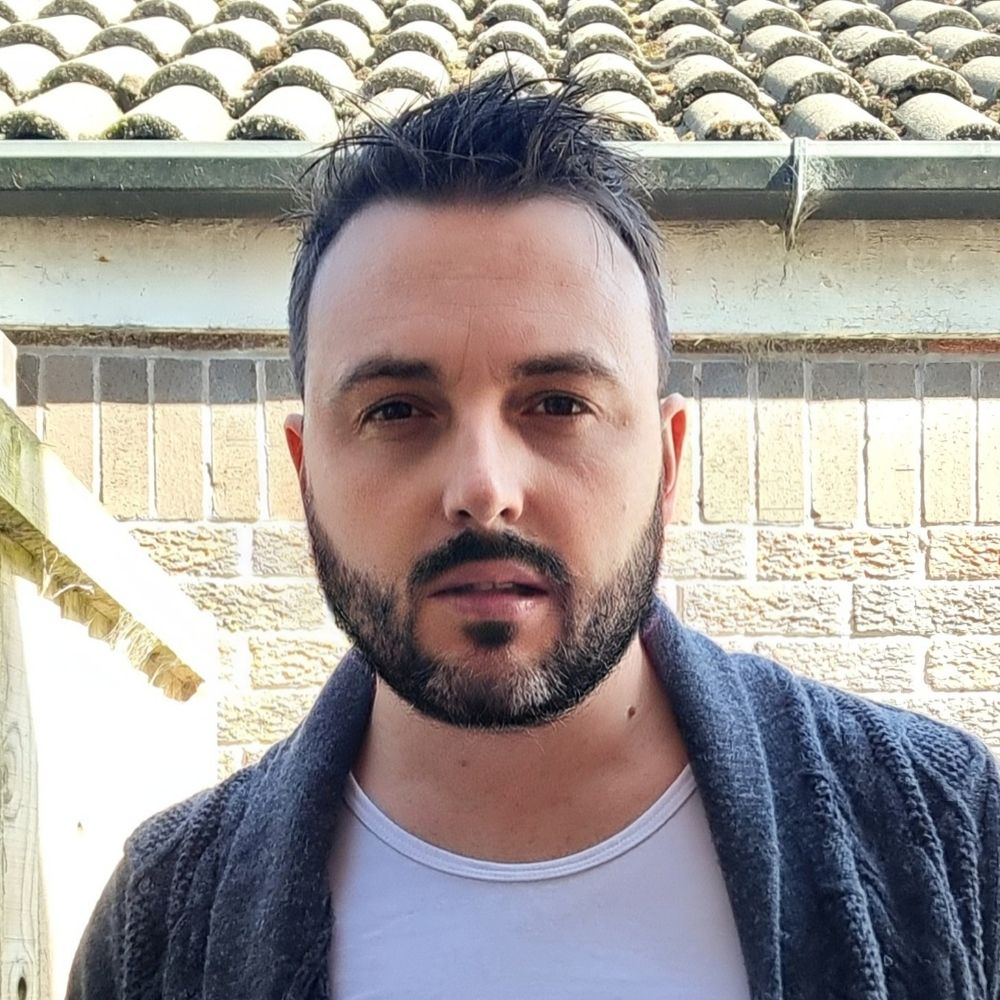 Dan J