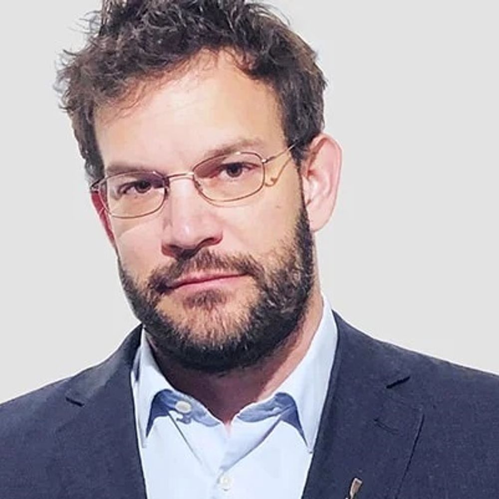 Tobias A Beyer