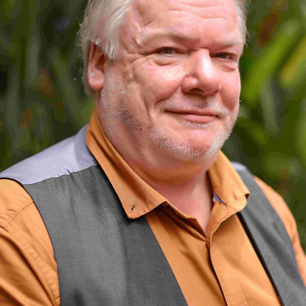 Dr Fergus Sinclair