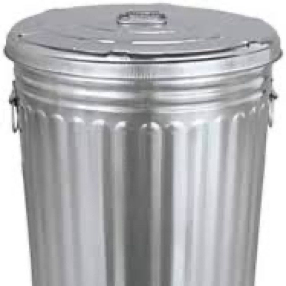 Freaky trash can 👅💦