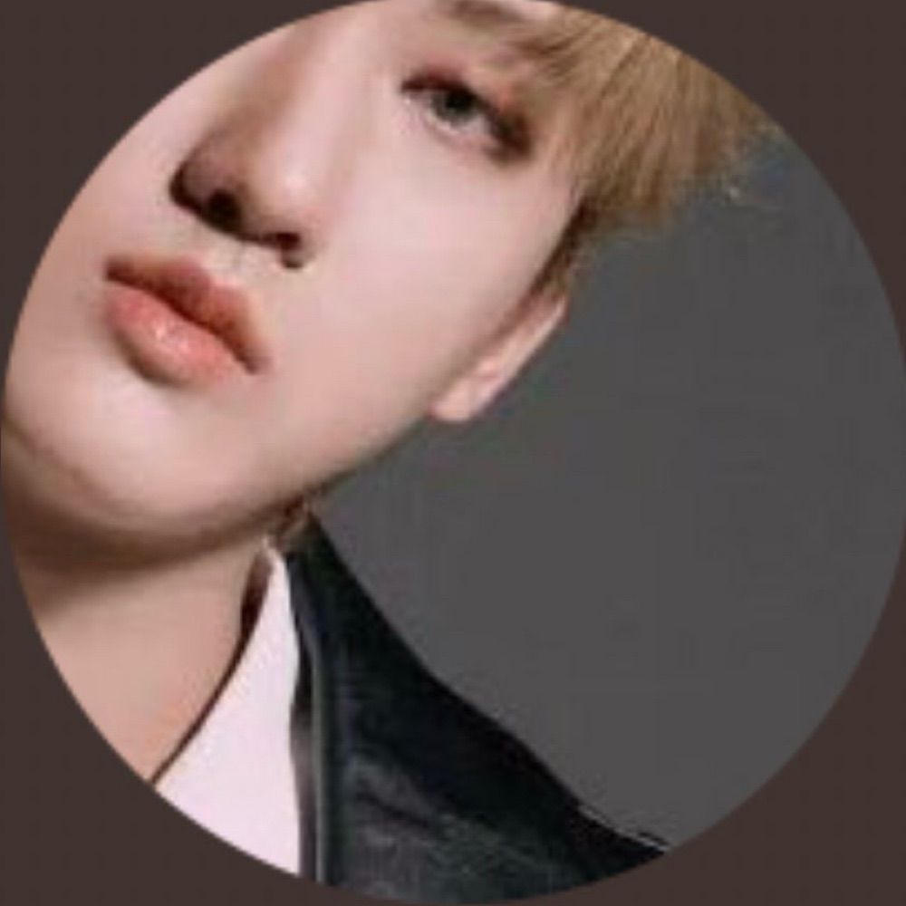 ₊˚♡ 𝑴𝒓𝒔.𝑲𝑰𝑴 ♡˚₊ 🐰