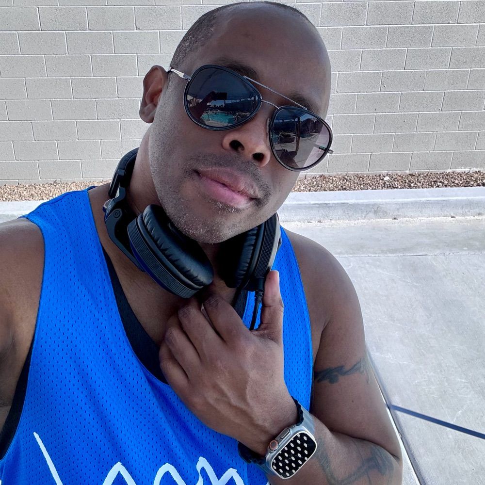 DJ Larry Peace