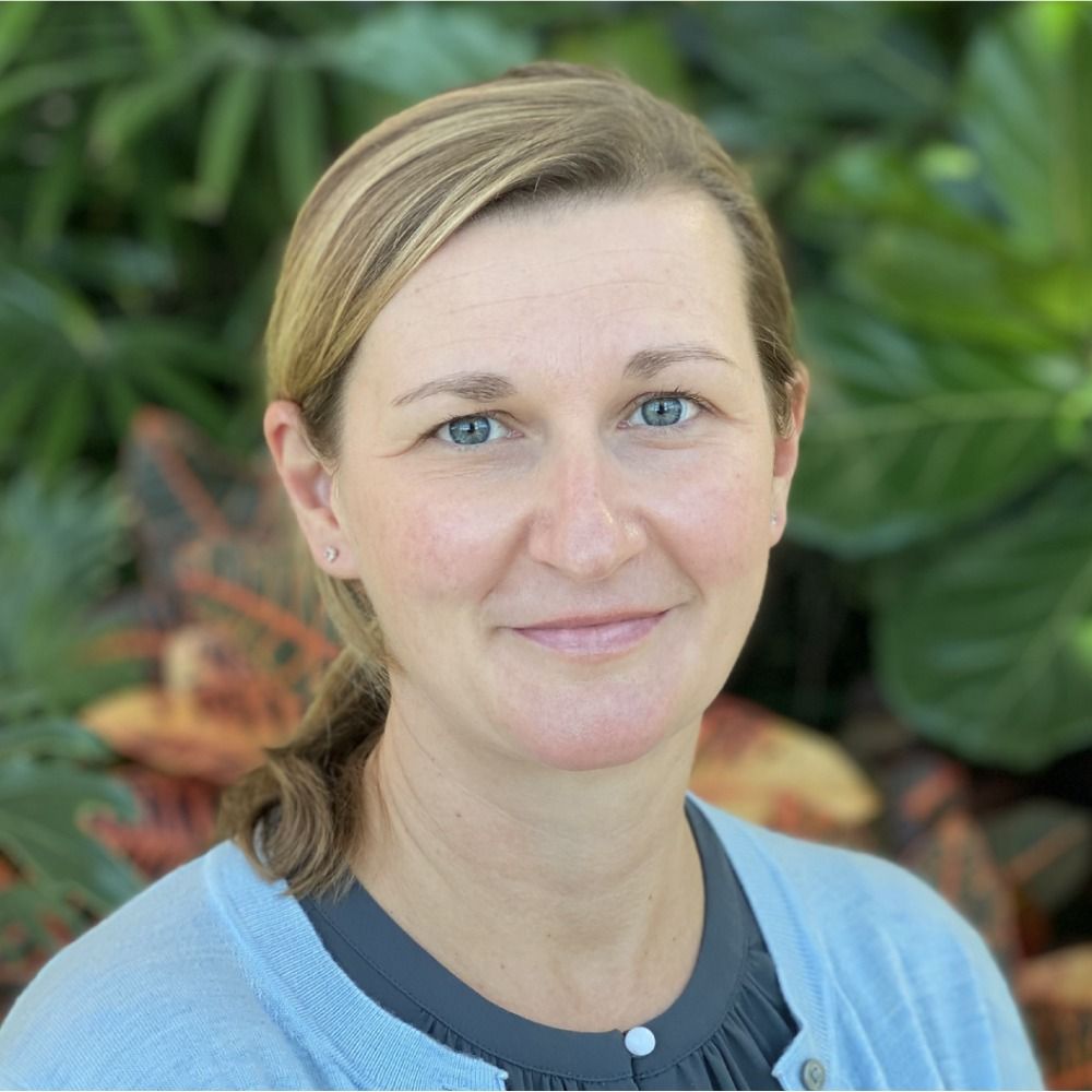 Dr. Amanda Poholek