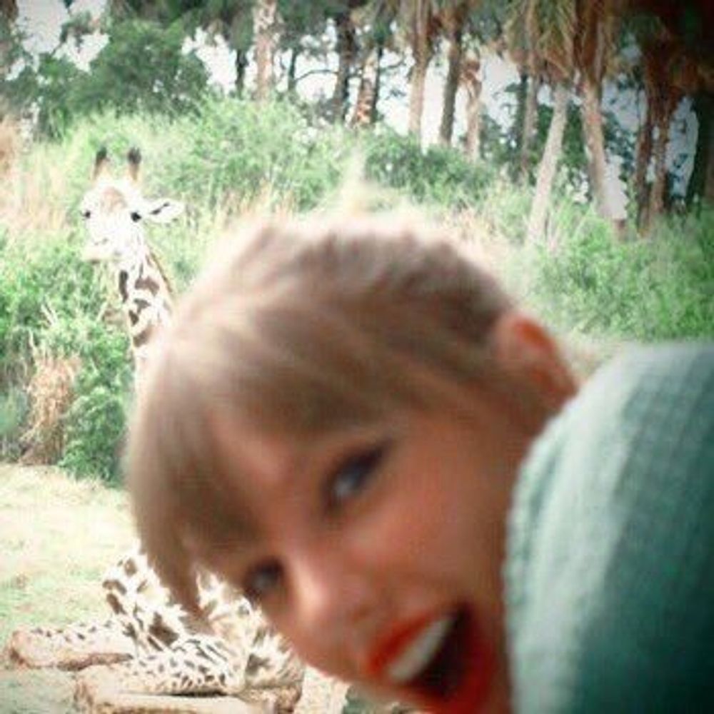 giraffe!! ts