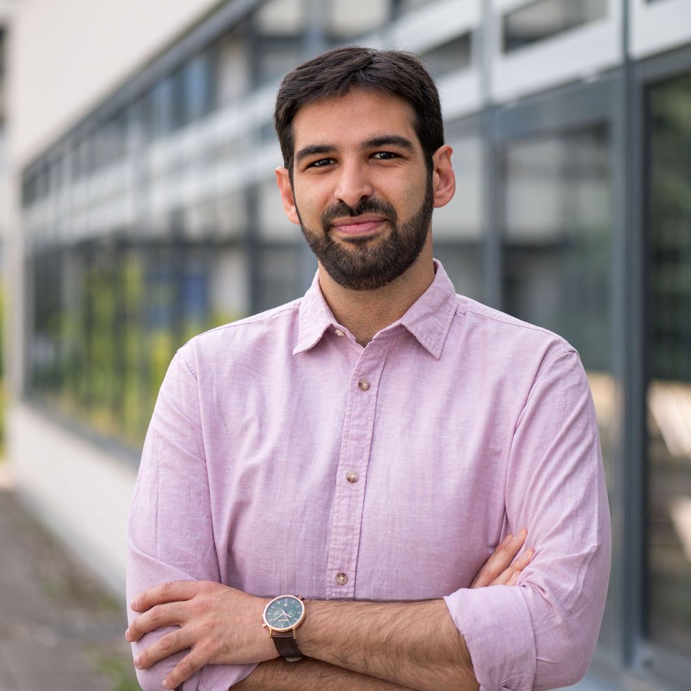 Panos Poulis (currently in DE)