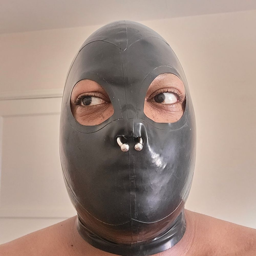 Latex Introvert