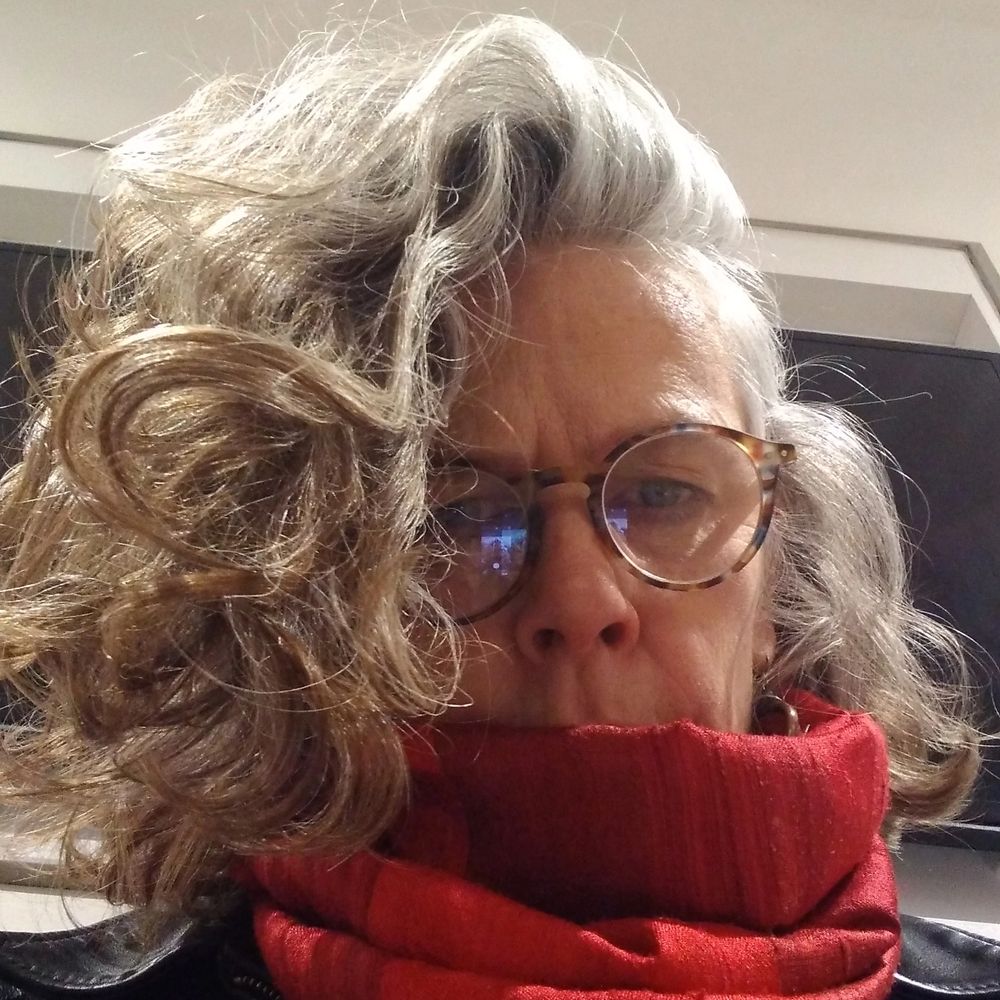 Lara Pawson