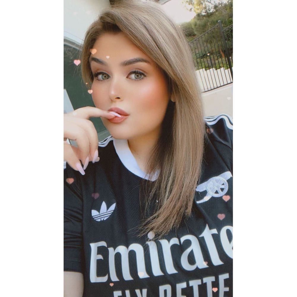 mariel stoll