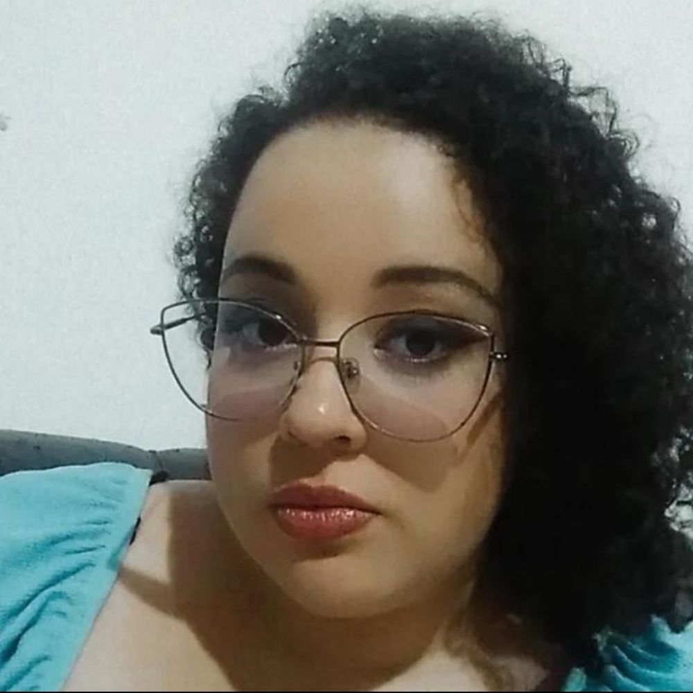 Elissa R. Neves 