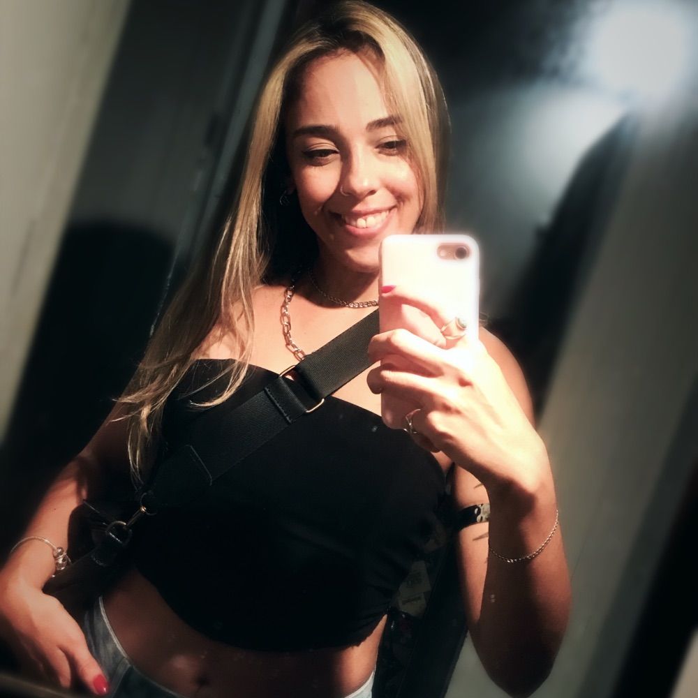 Débora Mourão 