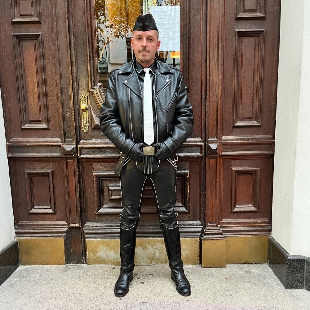 Radolfo Leather