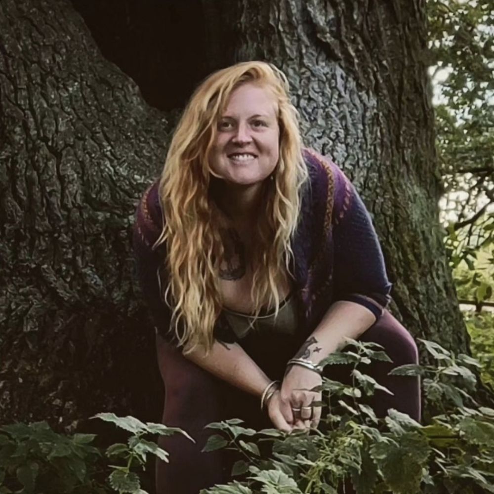 Beth Stephens ~ Embodied Rewilding & Reclamation Guide