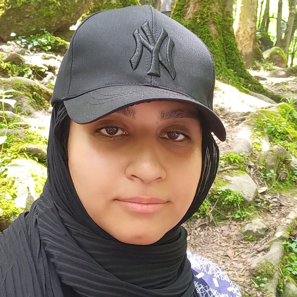 Mahboobeh khademi