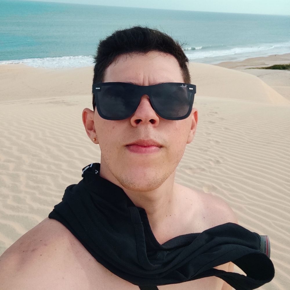 Everton Galindo