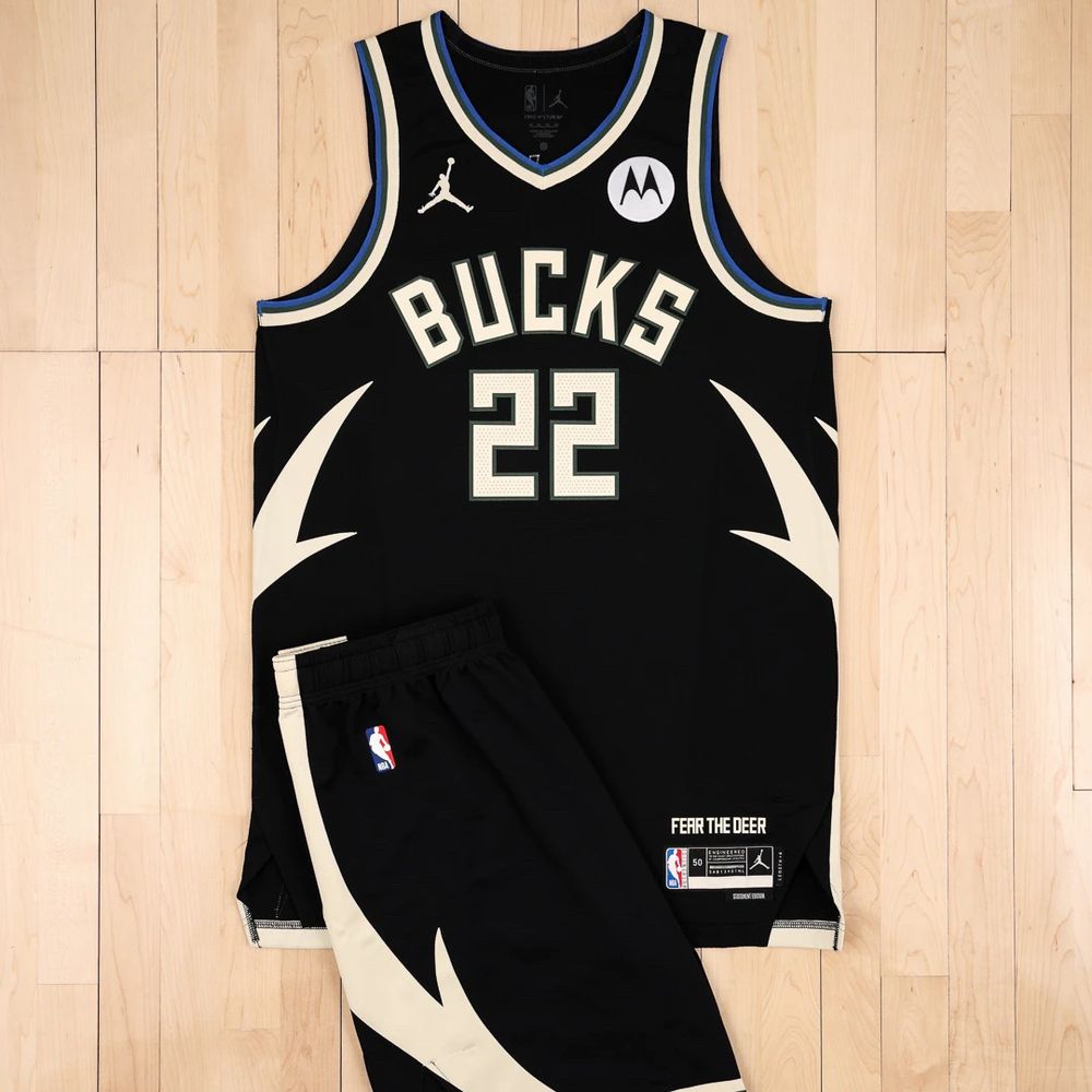 Milwaukee Bucks Jersey Record Tracker