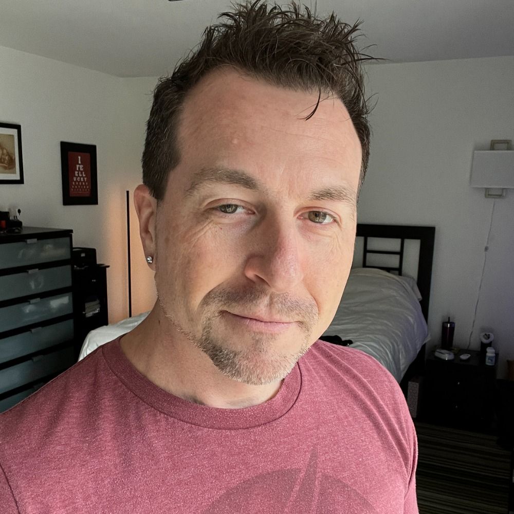 Ed Swinger | Mature, Athletic, Hung, Swinger, Podcaster