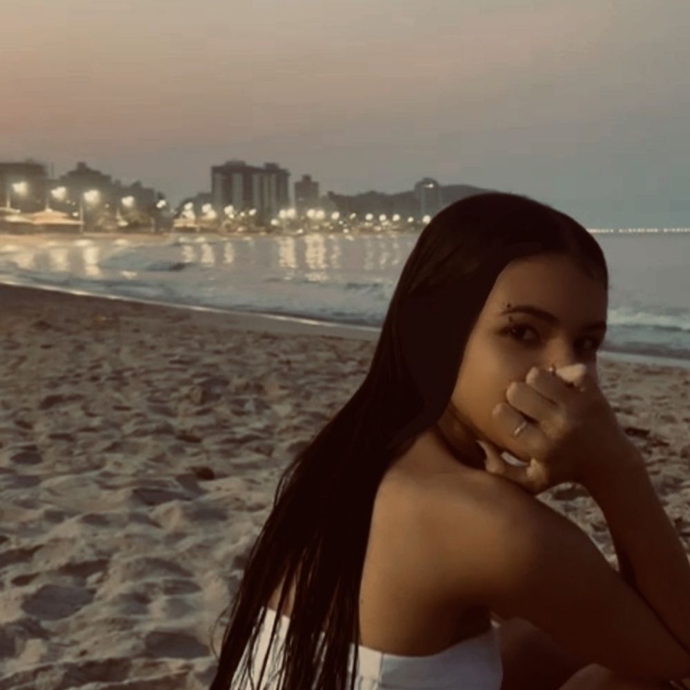 Flávia Aguiar ³³³