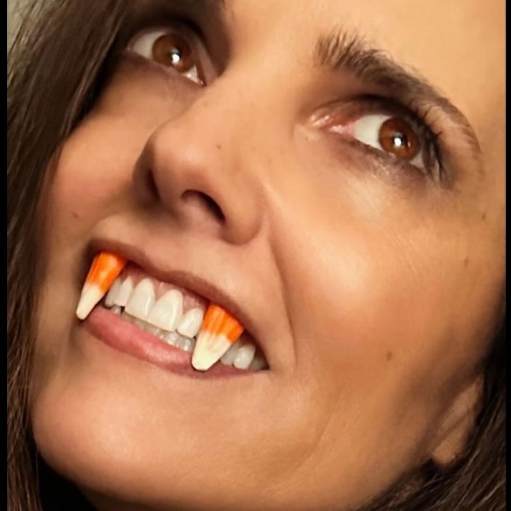 Ashley Laurence 