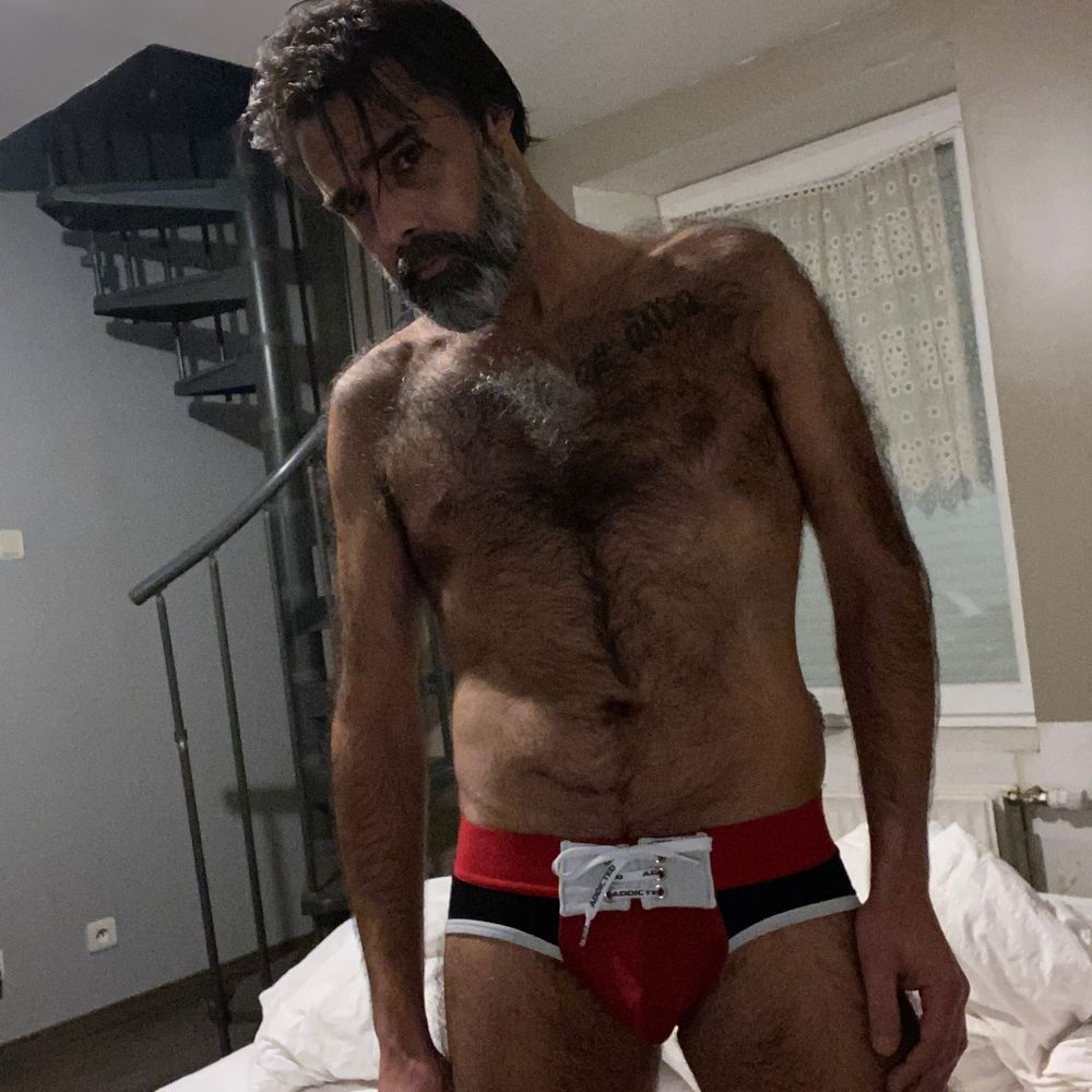 edward-lux.bsky.social