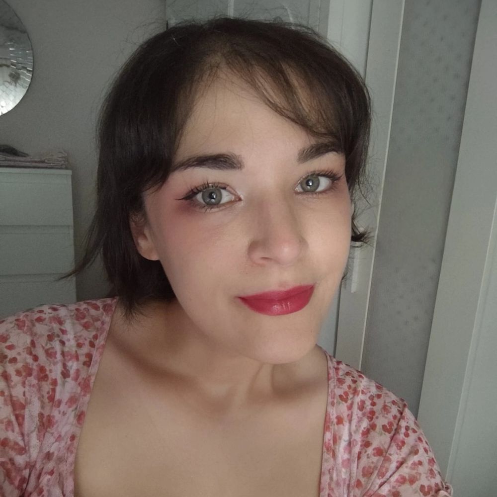 eli macías 🍓 magical writer