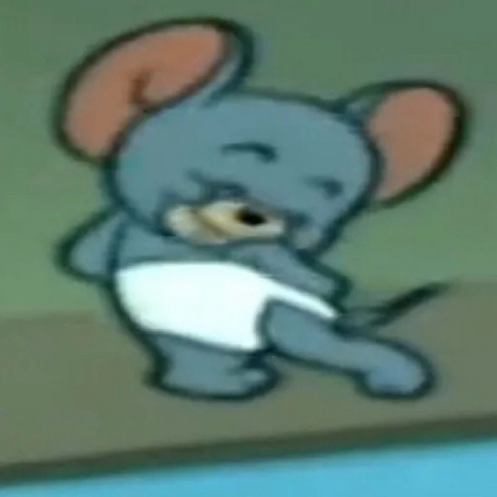 figurinha do ratinho azul