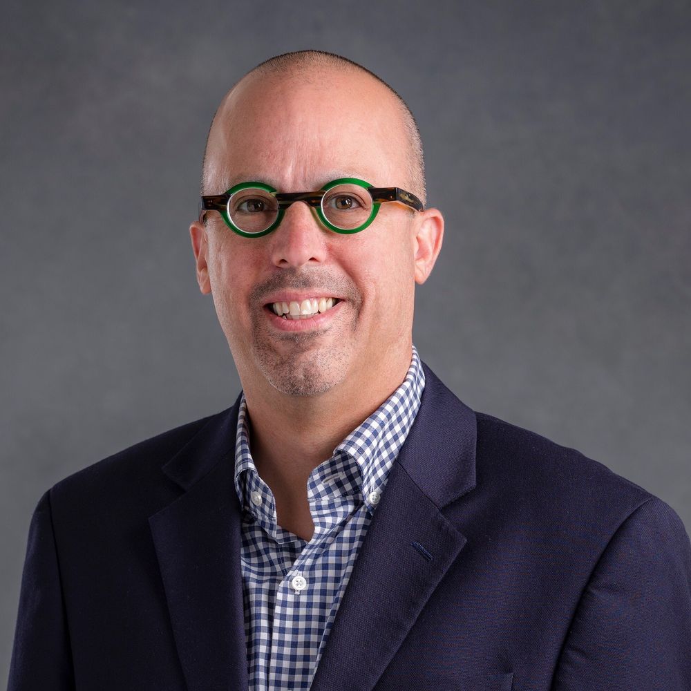 Gregg D Caruso