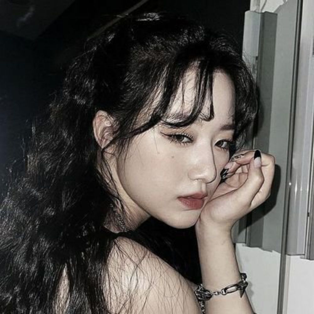 Jo • Euihyun's wife