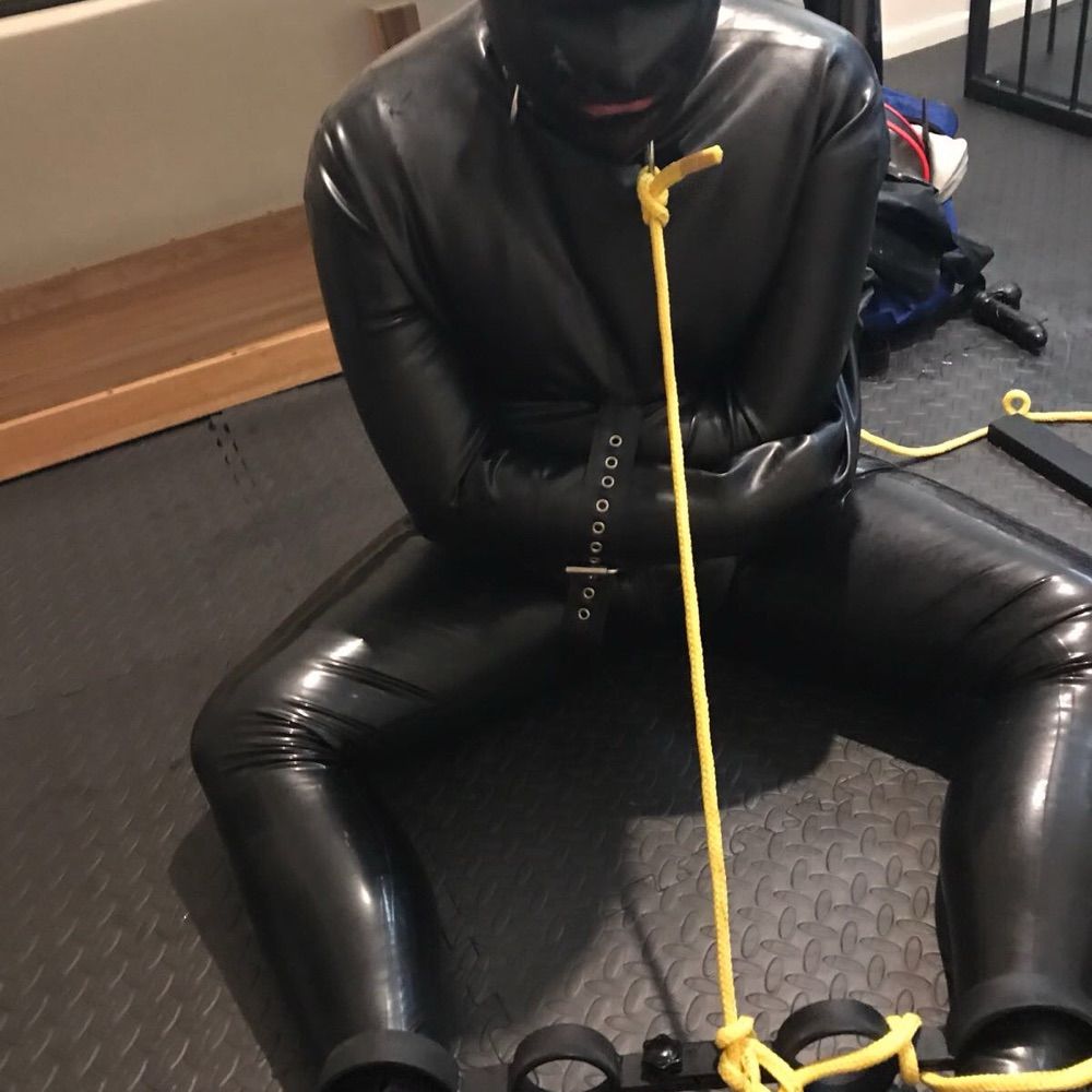 rubber boi and sloppy hole