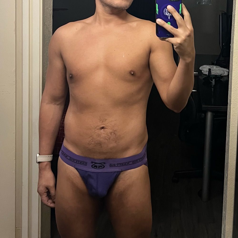 Latino Cumdump