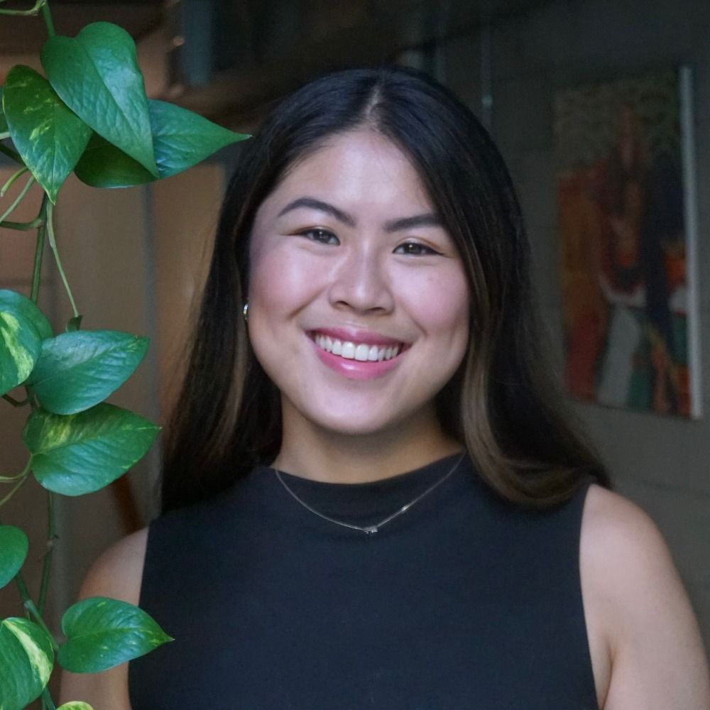 Elayne Zhou (she/her)