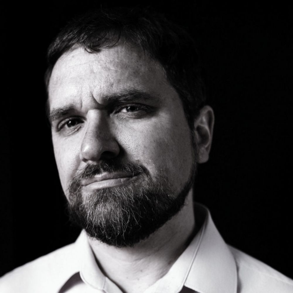 Dr Peredur Glyn Webb-Davies