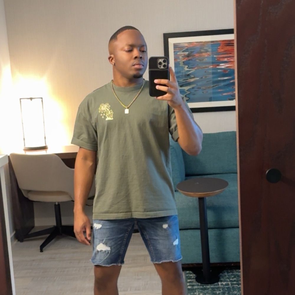 Dee
