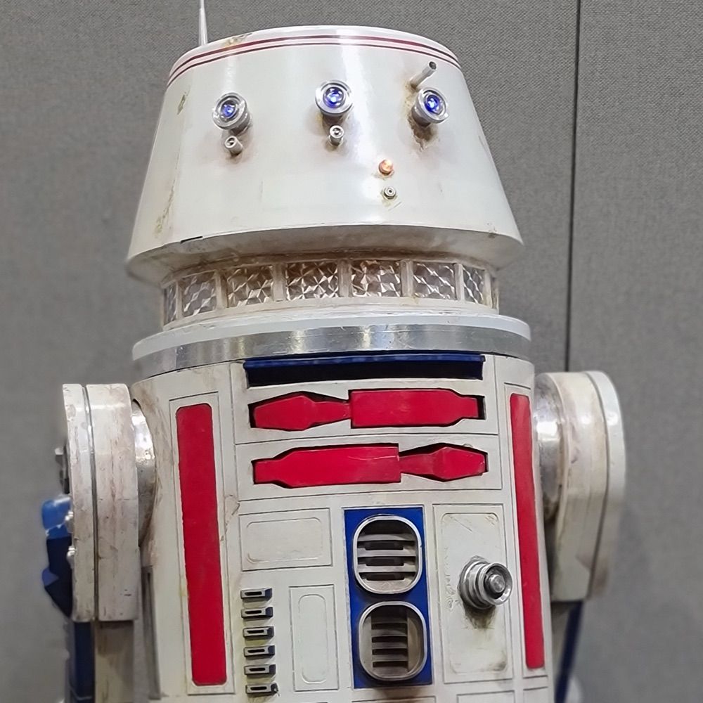 James_R5D4