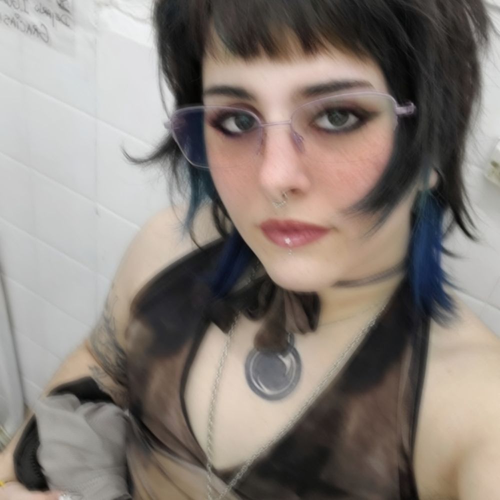 Iris Locke ⛓️