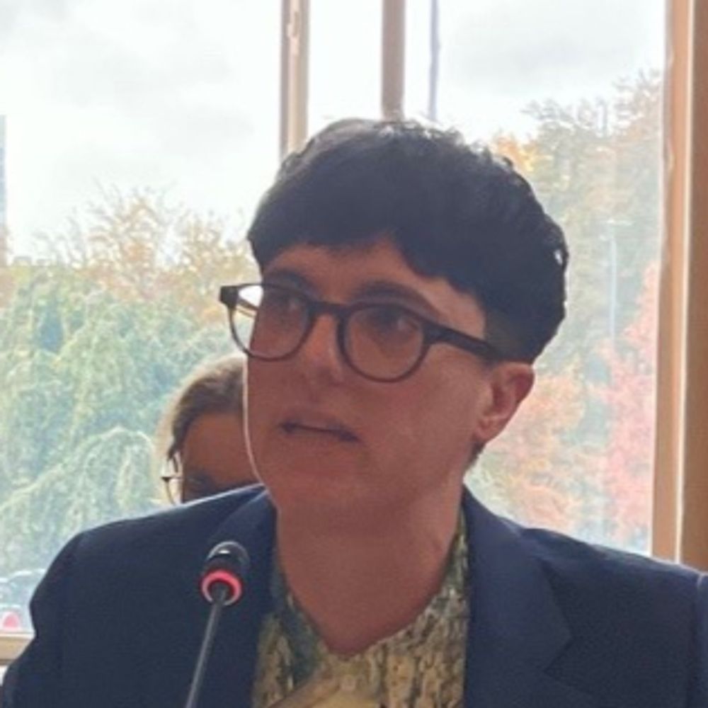 Yvette Maker