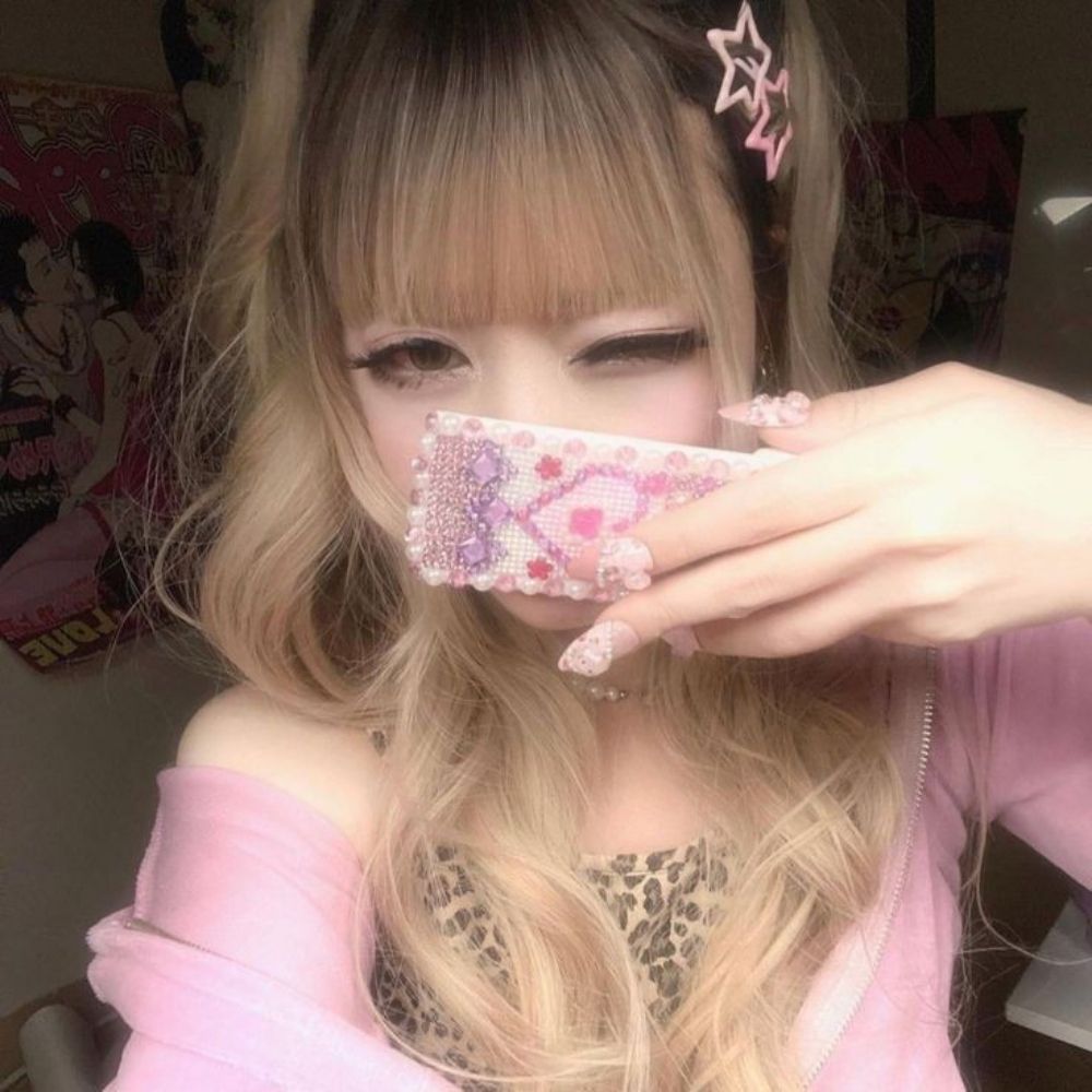 𓏲 ๋࣭ ࣪ kiara ⋆｡˚