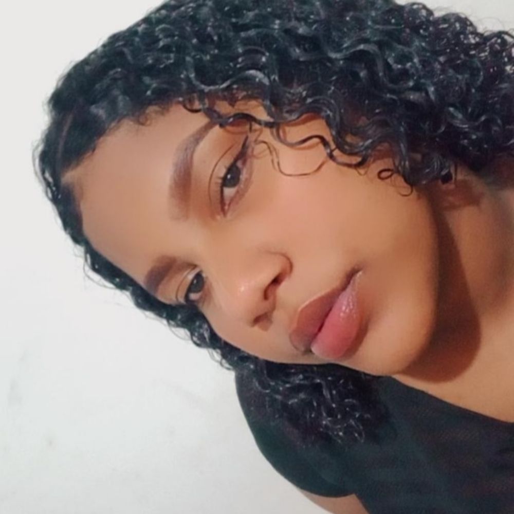 Thaís Souzza