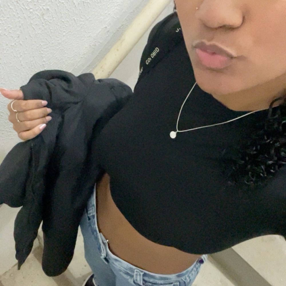 👸🏽
