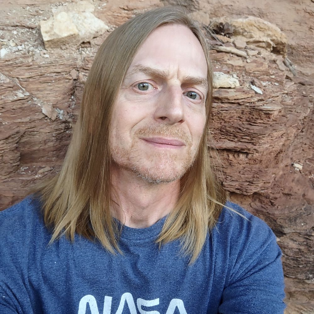 Brian D. Hinson 🇵🇸's avatar