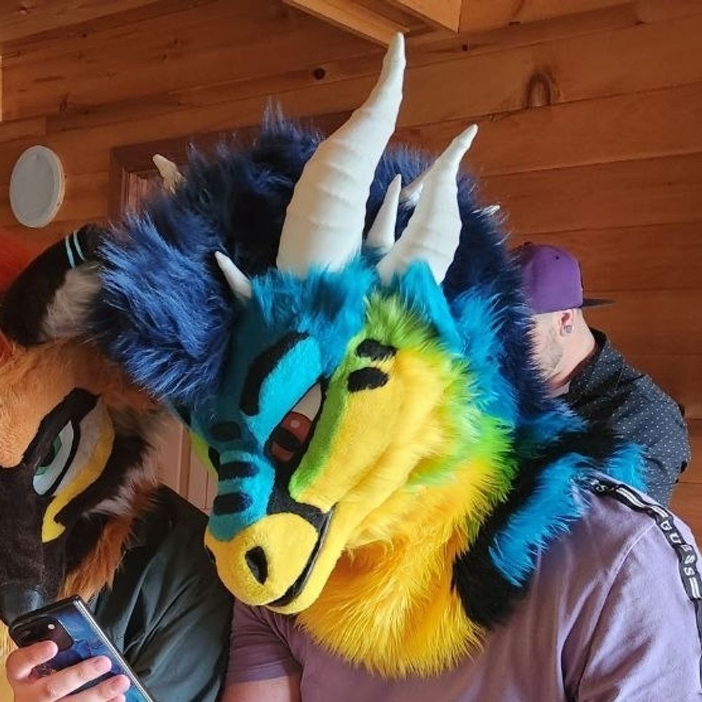  🐲 🔞 𝙇𝙪𝙠𝙞𝙩𝙤~ 🔜 CANFUR + MP + ???
